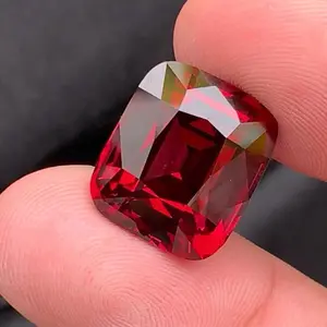 Rhodolite Garnet stone