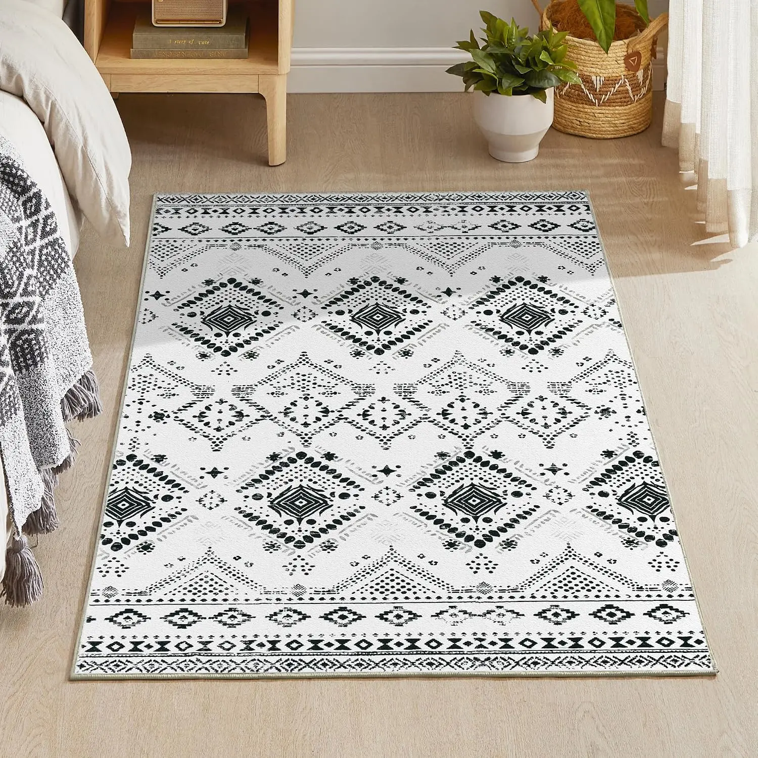 SONGMICS Area Rug, Non-Slip, Machine Washable Bohemian Style Carpet, Home Decor for Bedroom, Living Room