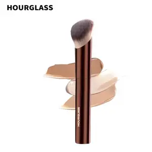 Hourglass Soft Glow Foundation Brush No.21 - Ambient Soft Bristles for Smooth Flawless Application & Superior Blending Power - Single Makeup Brush for Liquid & Cream Foundations
