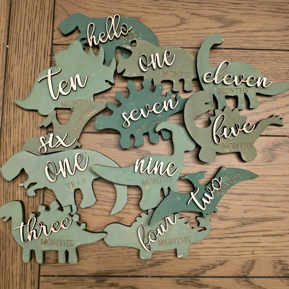 Dinosaur shaped Monthly Milestones, 3D Wooden dinosaurs babies first year Newborn to 1 Year