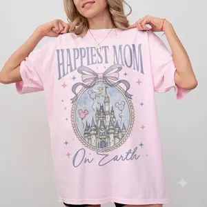 [SALE UP TO 50%] Happiest Mom On Earth Castle T-shirt, Coquette Bow Mom Graphic Tee, Retro Theme Park Inspired Outfit Idea, Cute Aesthetic Style Apparel, Soft Cotton Casual Wear, Unisex Oversized Gift For Moms