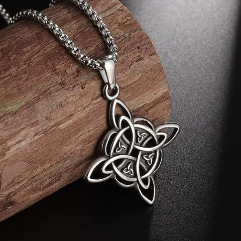 [Treasure of the Store] Witch Knot Necklace Celtic Knot Cross  Wiccan  Protection Amulet Personalized Fashion Design Necklace