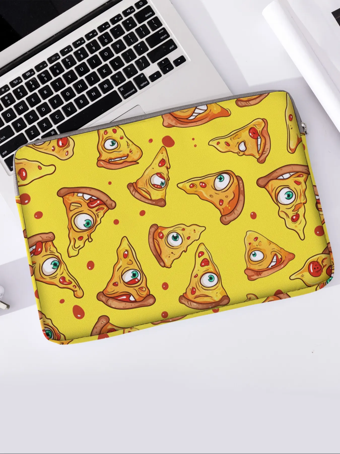 Pizza Pattern Notebook Bag, Soft Laptop Sleeve, Tablet Case, Zipper Storage Pouch, Casual Style, All Seasons, Random Print