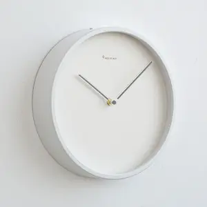 Sophisticated Mid-Century Modern Metal Wall Clock for Timeless Elegance