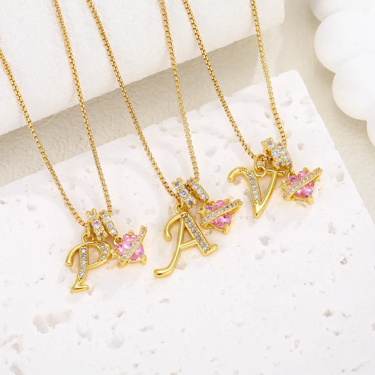 English flower letter necklace jewelry, suitable for festivals, Christmas, birthdays, and anniversary celebrations