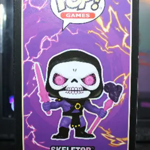 random VYNLE FUNKO FIGURE