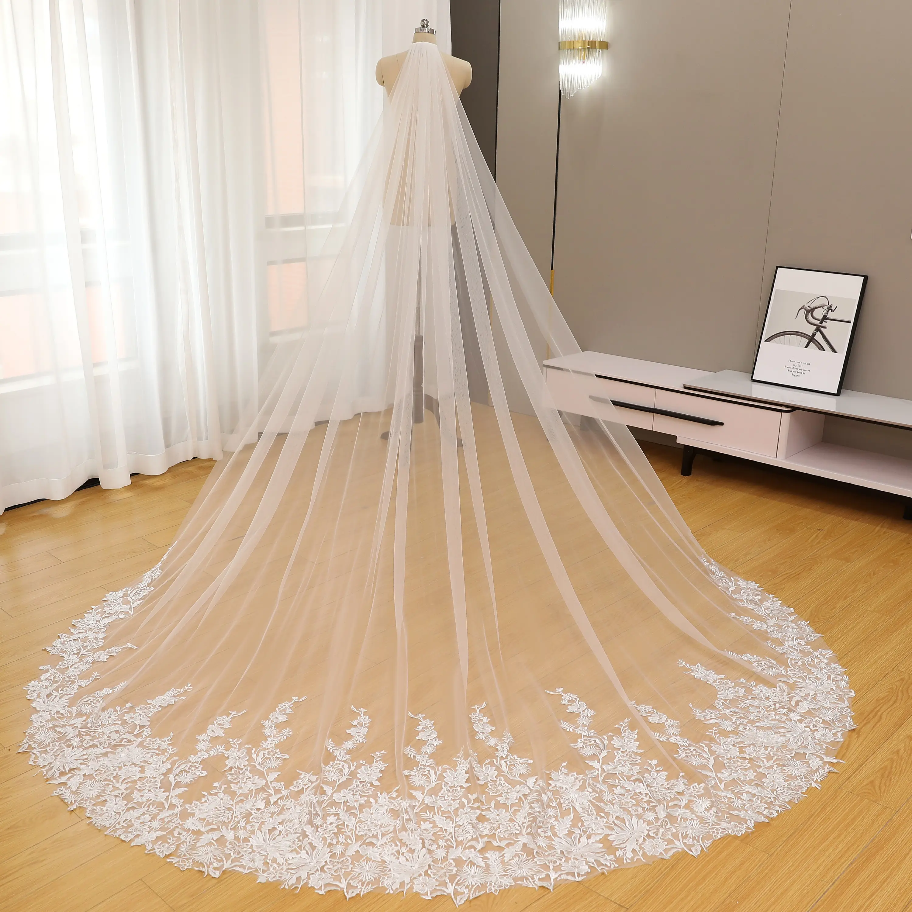 Botanical Masterpiece Veil | Detailed Wildflower Embroidery & Reflective Sequins | High-Clarity Airy Soft Tulle