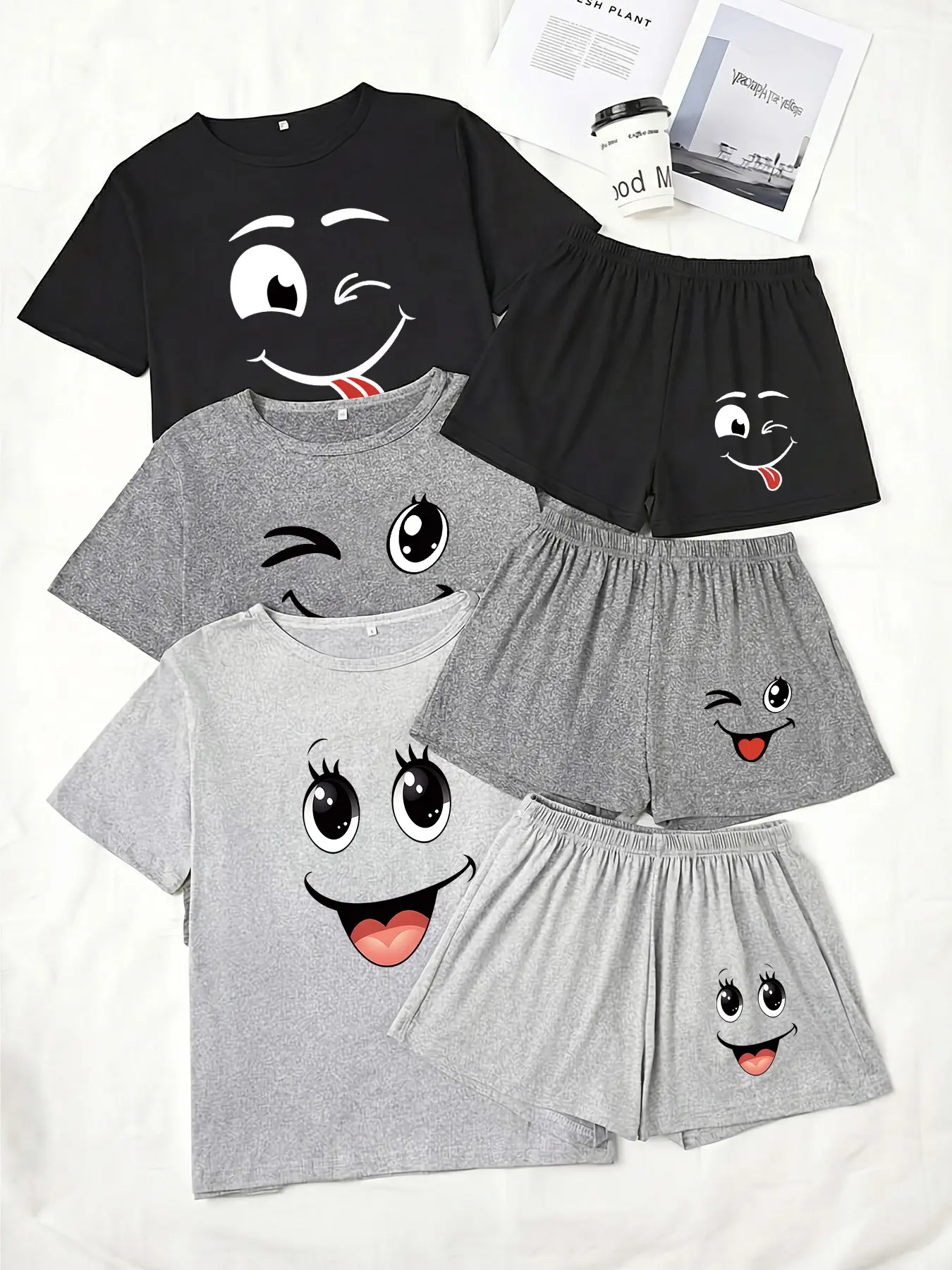 Three Sets Pajama Pjs Pajamas for Women, Short Sleeve Tee and Shorts, Smiley Face Print, Loose-Fitting Casual Sleepwear, Loungewear, Comfortable Nightwear