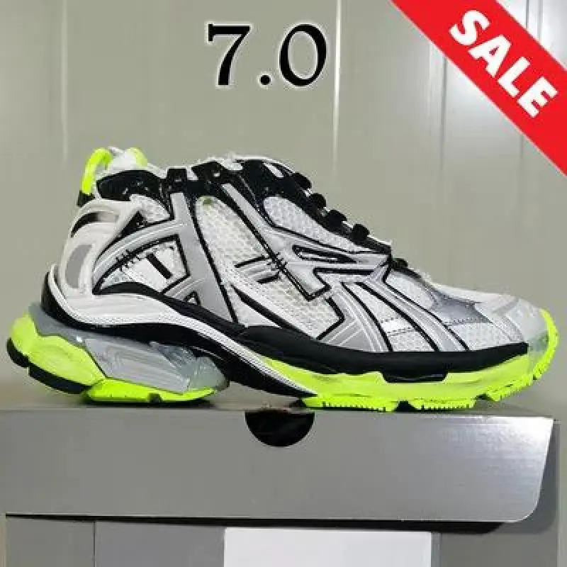 Unisex Height Boost Casual Running Shoes, Trendy Thick-Soled Lace-Up Sneakers with Synthetic Upper, Multi-Size Comfortable Casual Wear Couples Footwear for Daily Use