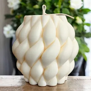 Knot Ball pillar candle