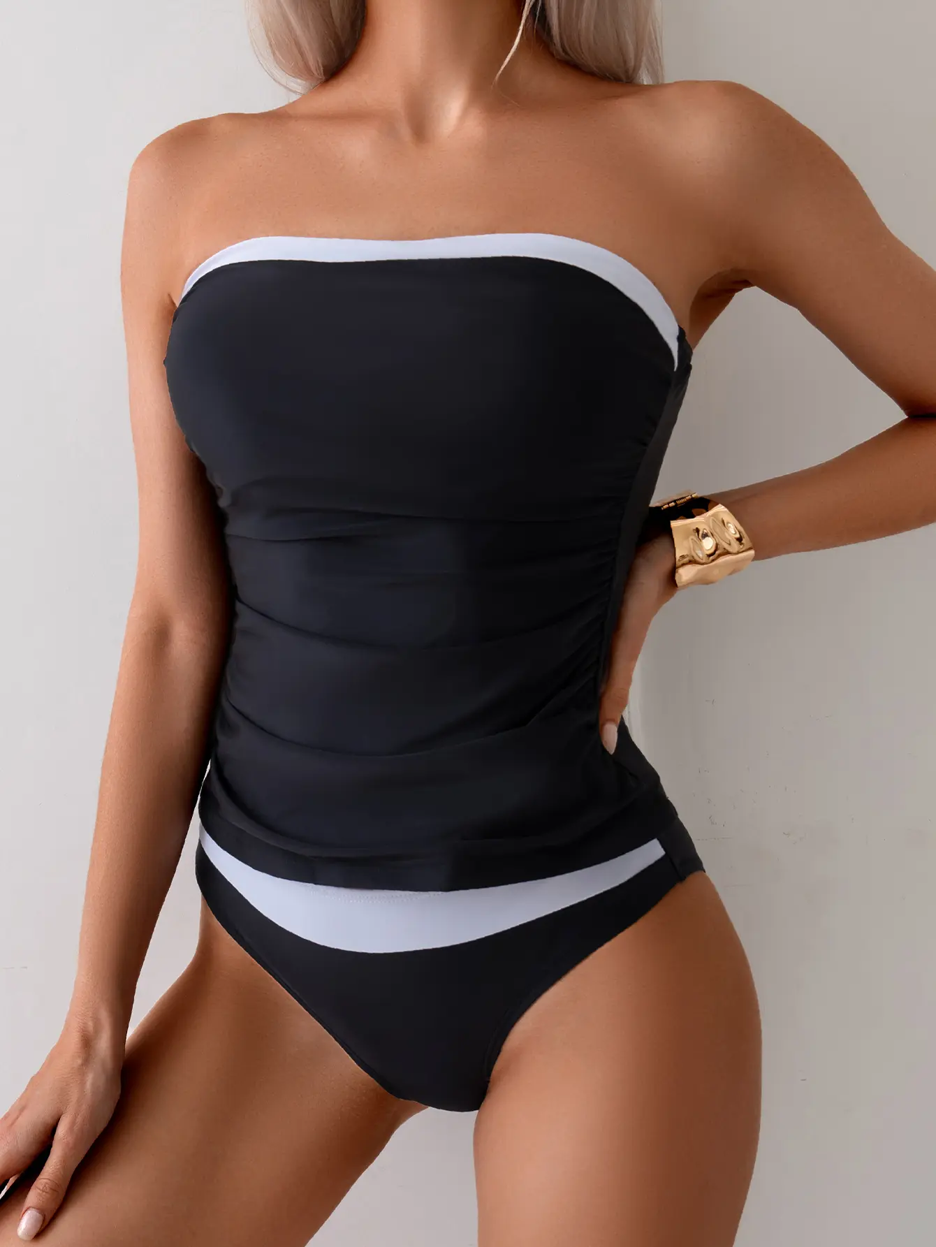 Women's Black & White Bandeau Tankini Set - Strapless Ruched Top with Matching Bikini Bottoms, Color-Block Two Women Bathing Suit SetPiece Swimsuit for Beach, Pool & Summer Vacation