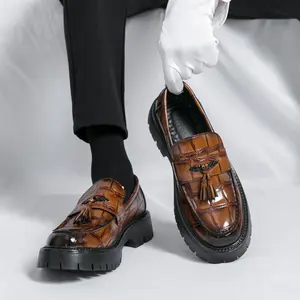 Ubetif Men's 2025 Fashionable Casual Tassel Decor Leather Slip-on Shoes,  Exquisite appearance Loafers, Simple Design Elegant Plain Round Toe Loafers, Business Style Temperament Flats for Daily Wear, MenShoes, Office Shoes, Valentine's Day, Gift for Him