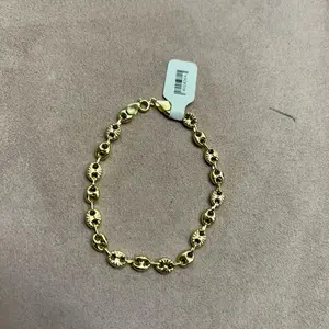 18K Yellow Gold Bracelet Size 7 Inch Classic Design for Everyday Wear Elegant Jewelry