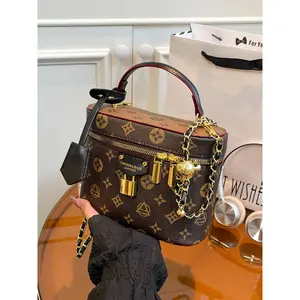 Elegant Women's Shoulder Bag for Fall & Winter, Stylish Handbag for Daily Commutes, Perfect Accessory for Fashionable, Fashionable Purse Handbag
