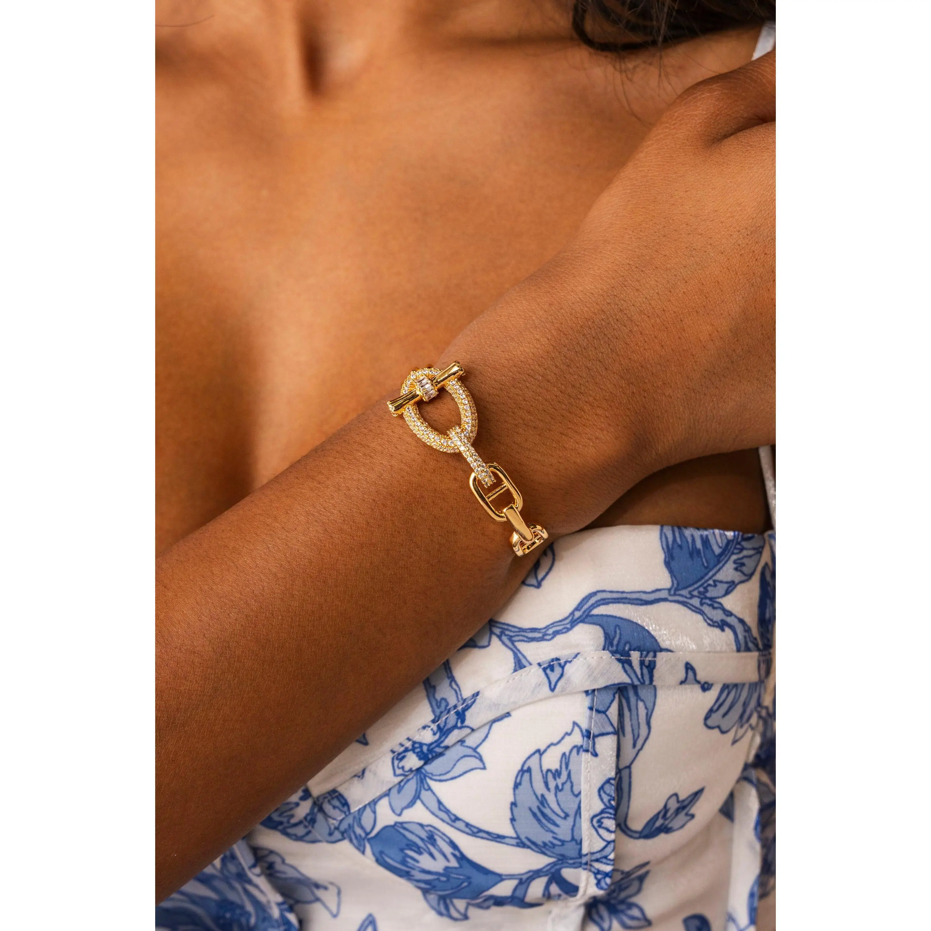 IN THE LINK BRACELET