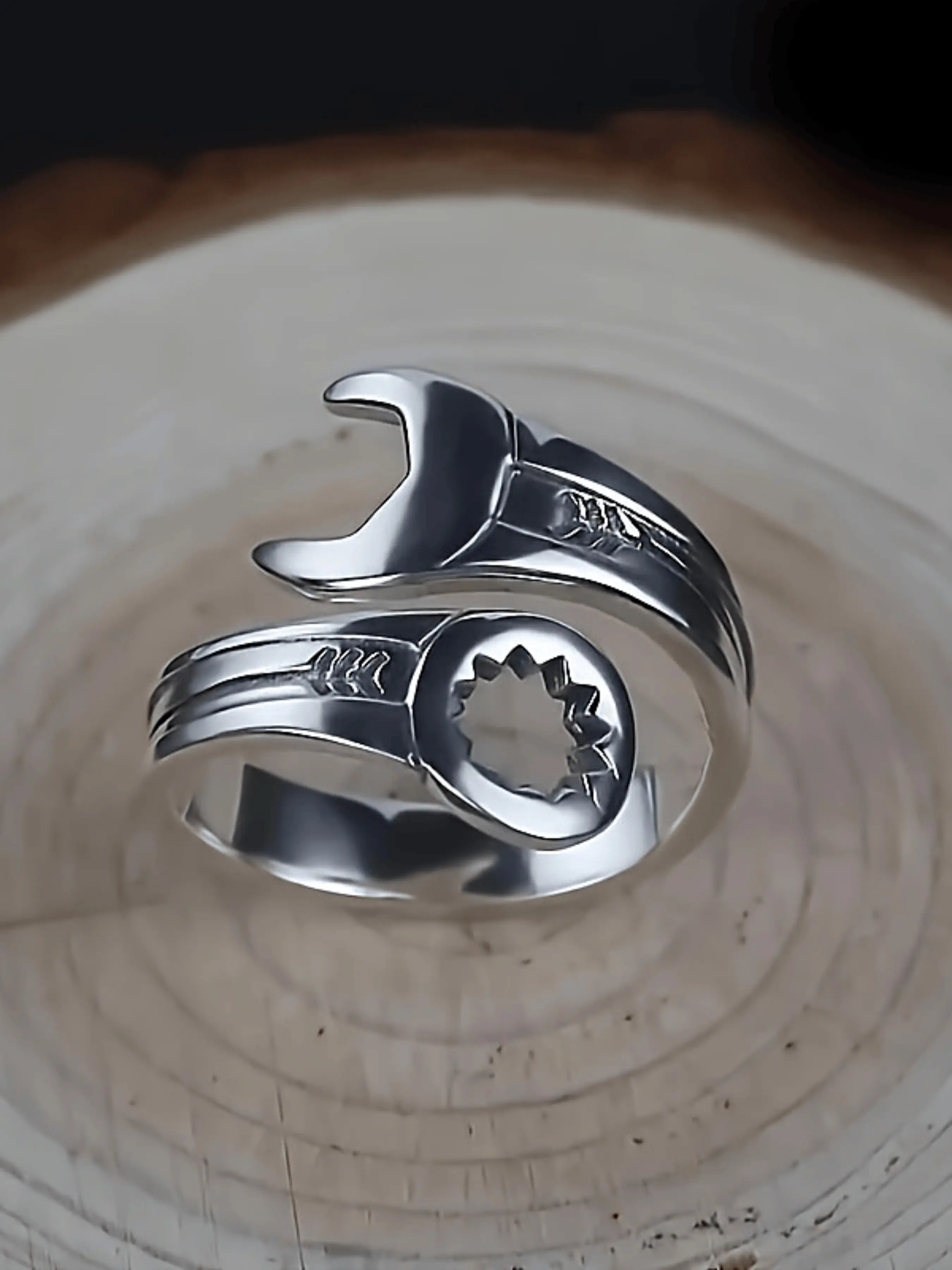Creative Wrench Alloy Ring, Adjustable Fit, Vintage Style for Everyday and Sports Wear, Perfect for Halloween Thanksgiving and Christmas, Unique Metal Rings