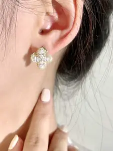 Elegant Rotatable Clover Zircon Earrings, Lightweight Copper Design, Perfect for Daily Wear, Ideal Gift for Friends and Partners