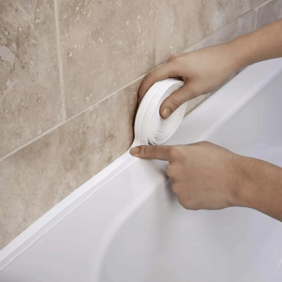Self-Adhesive Sealing Strip, Waterproof Sealant Strip, No Tools Easy Cutting Waterproof Leak Proof Seal Long-Lasting Adhesive Protection Tape for Kitchens, Bathroom Corners, Bathtubs, Floor and Installation