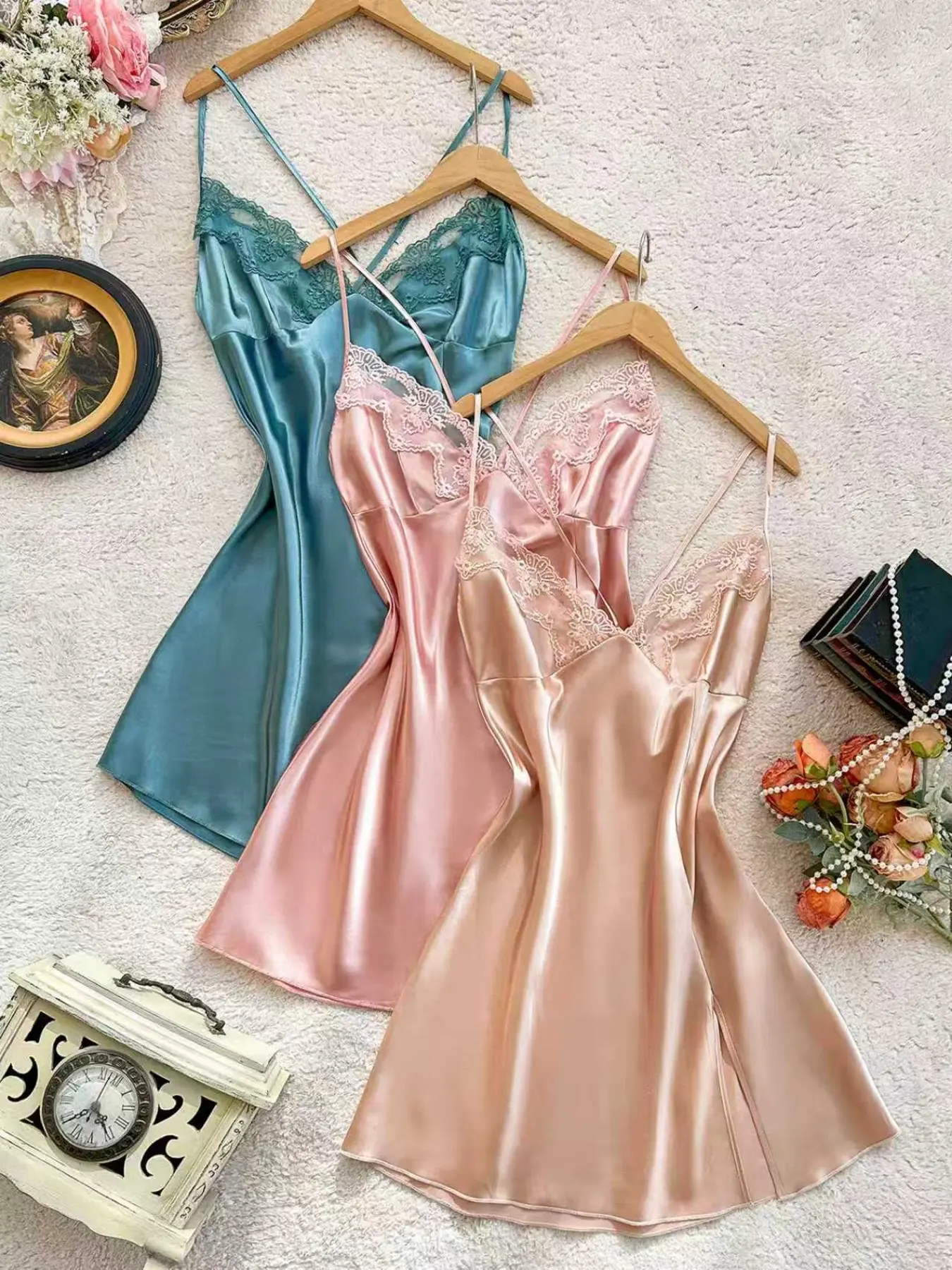 Women's Embroidered Lace Trim Adjustable Sexy Elegance Spaghetti Sleeveless Smooth Soft Satin Sleepwear Set Loungewear, Silky Tempting Three-Piece Nightgown, Comfortable Fashion Sleeping Clothes
