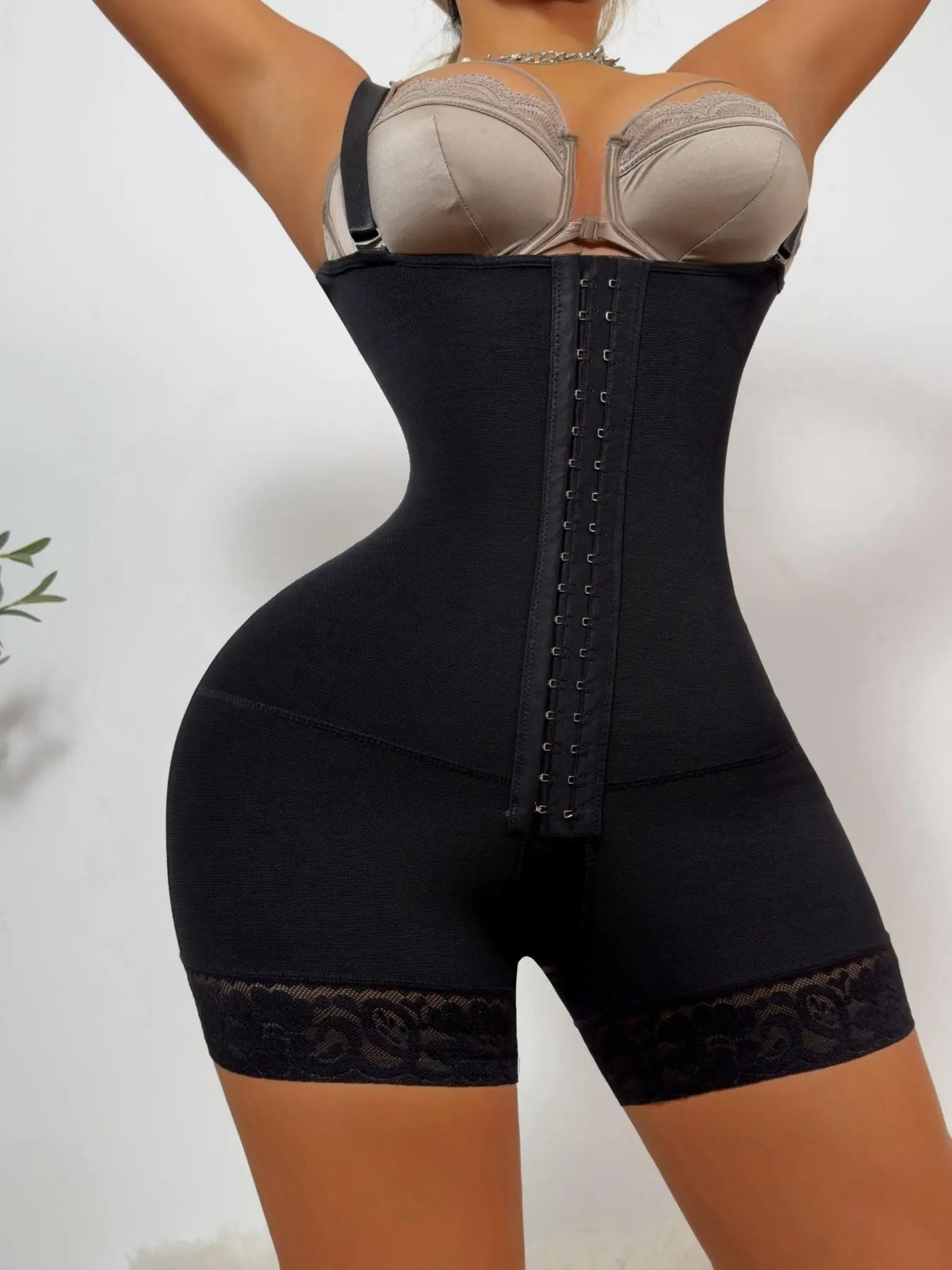 1 Count Women's Butt Lifting And Tummy Control Shaperwear, Closure Front Lace Trim Comfortable High Waist Jumpsuit, Fajas, Colombian Shapewear, Curve Hugging Compression Fabric Smooth Bodysuit, Underwear, Suitable For Sports, Everyday, Various Occasions