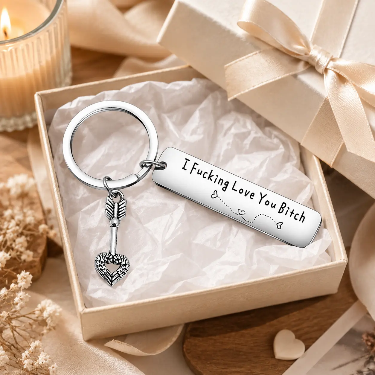 Women's Engraved Stainless Steel Keychain - Personalized Charm, Heart Graphic, Romantic Engraved Message Keychain, Mini Gifts for Bestie Birthday Friendship, Heart Graphic Keychains