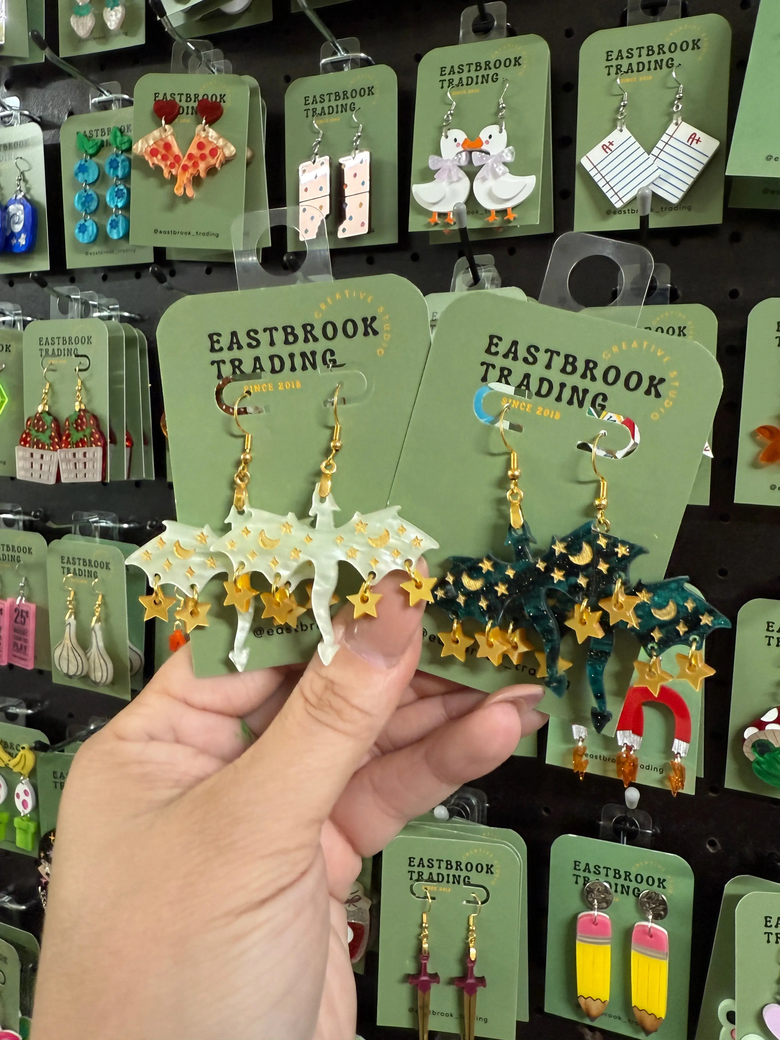 Flying dragon earrings Flying dragon earrings