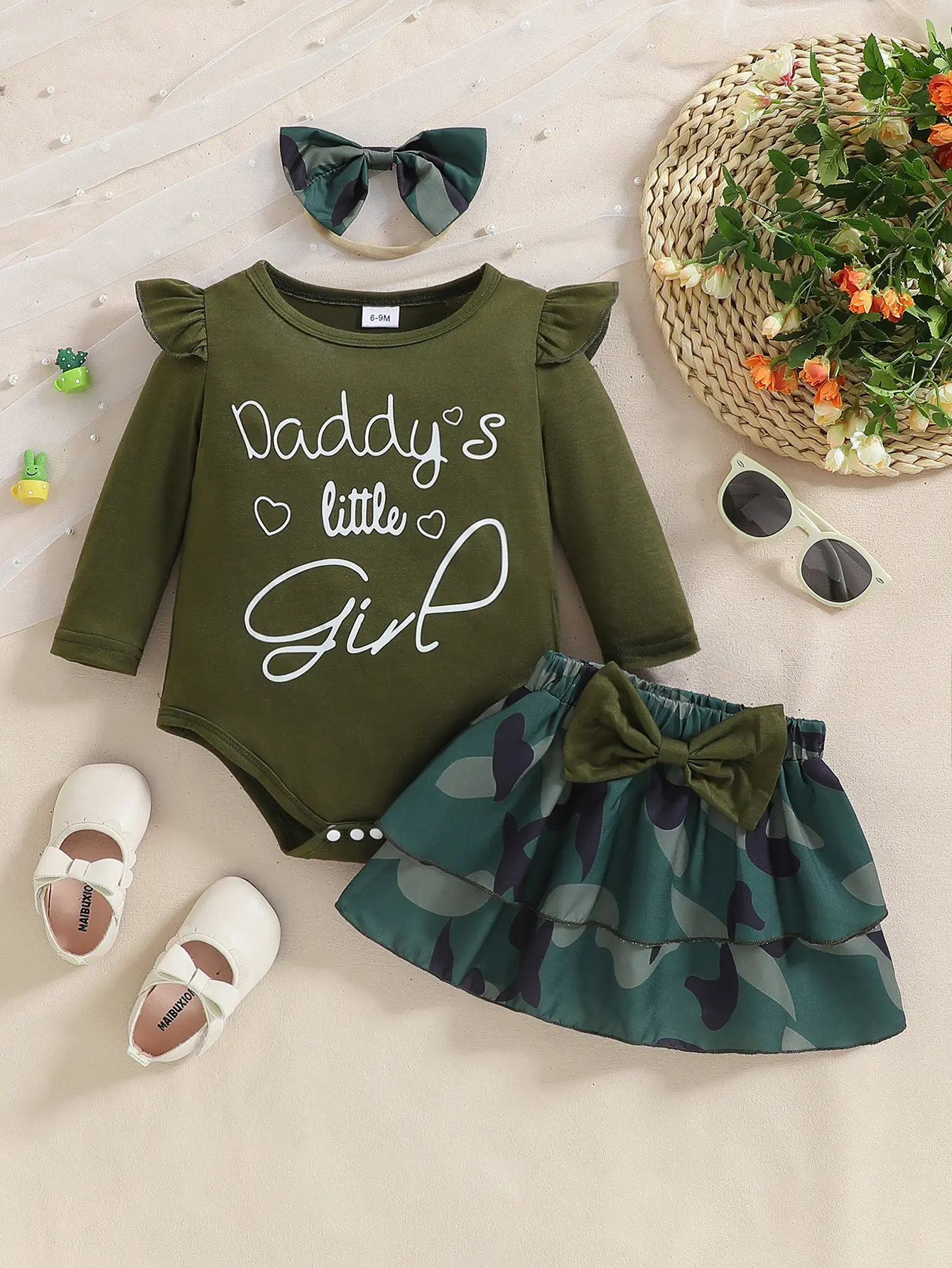 Baby girl army green long sleeved jumpsuit, "Daddy's little Girl" lettering, ruffled sleeves, paired with camouflage printed double layered short skirt, large bow decoration, sweet baby outfit