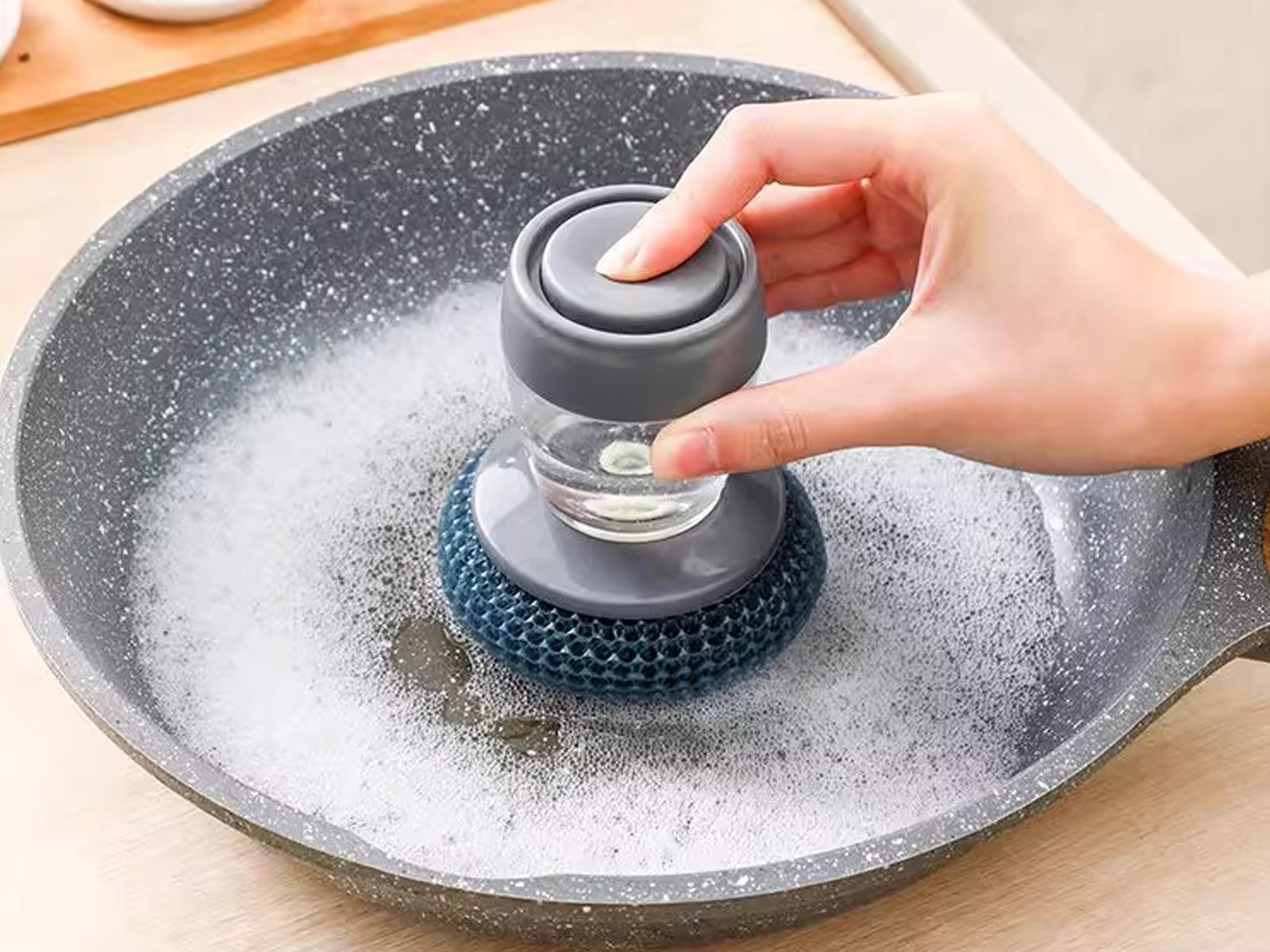 Kitchen pot brush, automatic liquid adding pot brush, Kitchen Brush, Automatic Liquid Filling Comfort Handle Soap pot brush Scrubber, Convenient Pot Scrubber for Manicure, Frying pan cleaning brush, plates, Gentle-on-the-hands cleaning brush