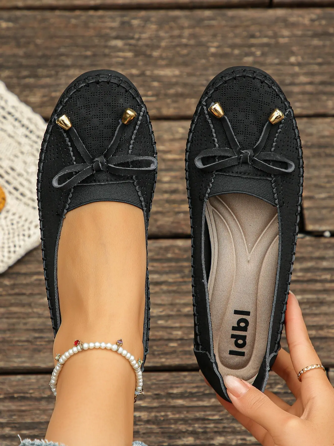 2026 New Bow Tie Bean Shoes, Flat Sole Slip-On, Casual Flats, PU Soft Upper Casual Single Shoe for Women, Walking Shoes, Footwear, All Seasons, Pointed Toe, Textile Material