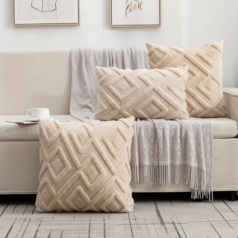2-Pack Polyester Soft Plush Striped Faux Fur Pillowcases, Luxurious Decorative Pillowcases for Bedroom Decor, Vacation Home Furnishings