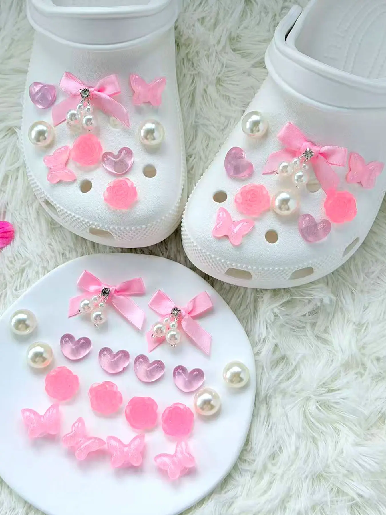 18 Piece Kawaii Hole Shoe Clip Set, Shoe Charms, Butterfly Knot Rose Pearl Decorations, Trendy Hole Shoes Accessories, Decorative Shoe Accessories, Shoe Embellishment Set