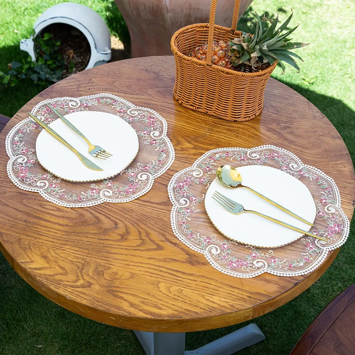 2pcs Vintage Oval Lace Placemats Set – Exquisite Handmade Embroidered Flower Doilies, French Crochet Table Mats for Dining, Beige Decorative Vase Mat & Cup Coasters for Home Decor