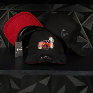 Nini lambo SnapBack hat-black/red suede