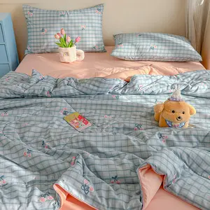 Cherry Print Summer Lightweight Quilt Ultra-soft and skin-friendly air-conditioning quilt, summer cooling blanket Ideal for summer use in bedrooms, offices, beds, living rooms, and home relaxation, Lightweight Bedding