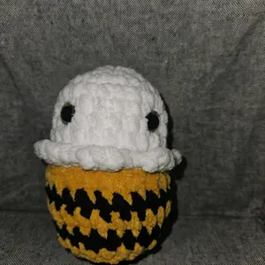 Boo Bee crochet business amigurumi