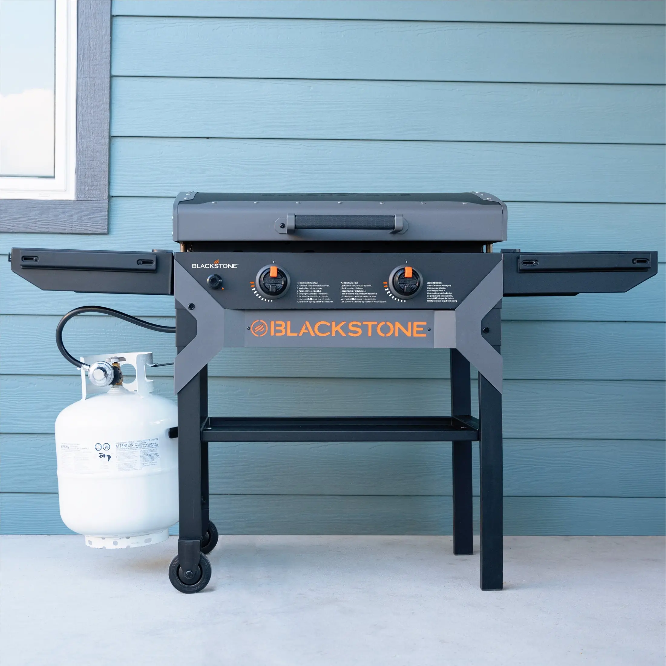 Blackstone Iron Forged 28" Griddle with Hood - Modern Portable Griddle for OutdoorKitchen - Dual Burners - Iron Forged Construction