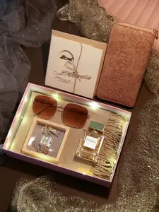 Analog Watch Face, Luxury Zinc Alloy Case, Cute Quartz Movement, All Seasons Fashion Accessory