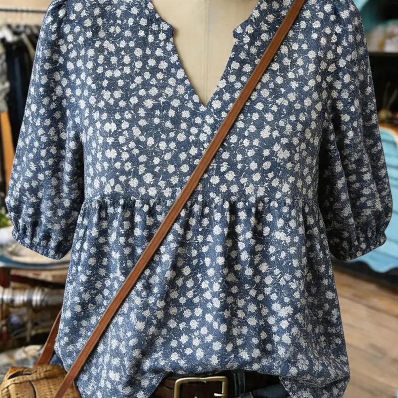 Women's Plus Size French Floral V-Neck Shirt Blouses, Spring Summer Loose-Fit Bubble Sleeve with Ruffled Hem, Casual, Fashionable & Feminine Womenswear Tops