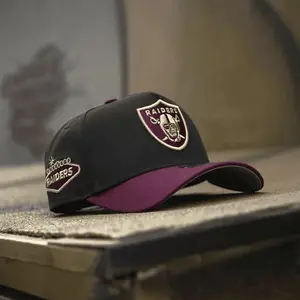 New Era Las Vegas Raiders 9FIFTY Snapback Cap Collection – Flat Brim NFL Football Hats with Embroidered Raiders Shield Logos, Adjustable Streetwear Caps for Men and Women, Limited Edition Fan Gear