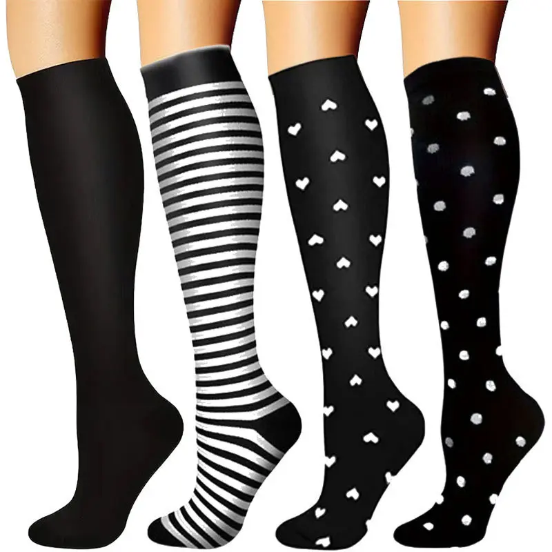 4 pairs  42 black/striped/heart shaped/c