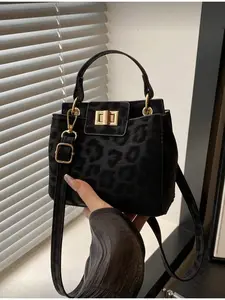 New Fashion Casual Trendy Handbag Lockable Tote Bag for Women Girls with Zipper for Phone Coins Perfect for Party Out Shopping Daily Use Work Office College Ladies Handbag New Year Style