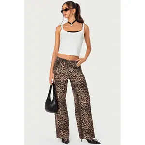 Leopard Printed Low Rise Baggy Jeans Leopard Printed Low Rise Baggy Jeans