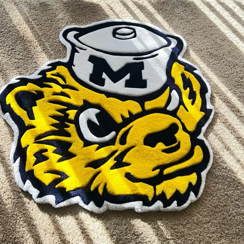 Michigan Wolverines 2’ x 2’ ft