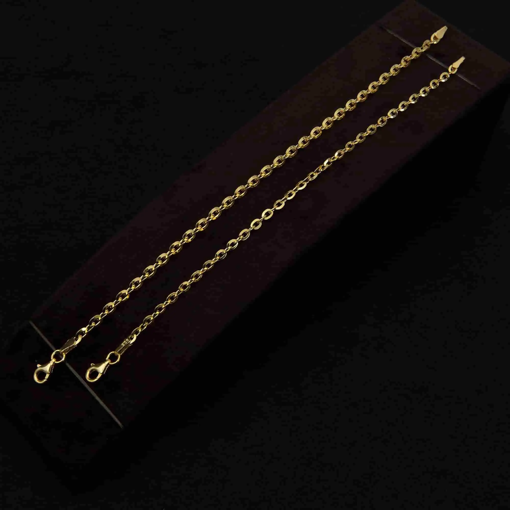 Gold Anchor Chain Bracelet