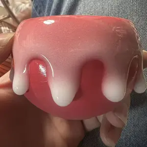 Master Jianzhan crafts teacups by hand