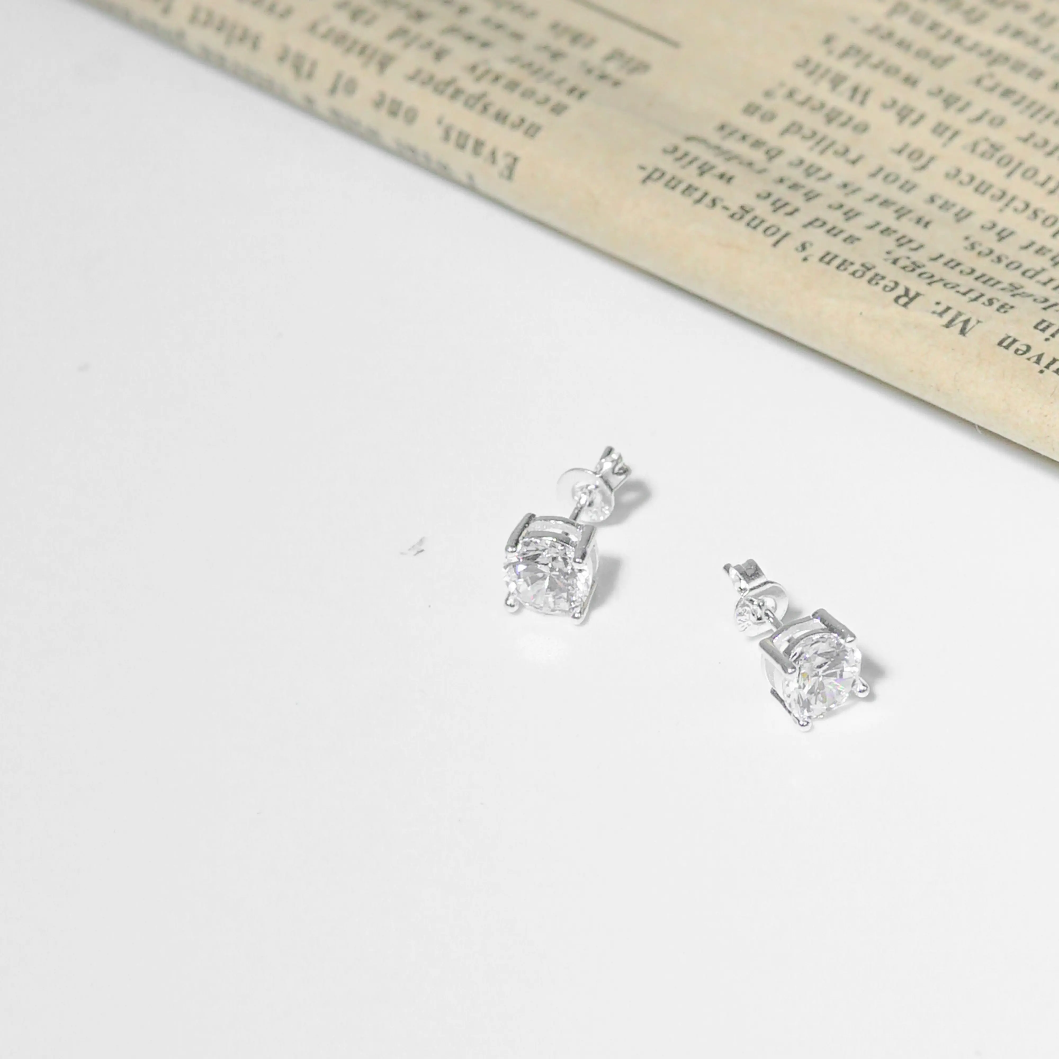 925 Sterling Silver 4 Prong Stud Earrings, 4-8mm Clear White Round Cubic Zirconia, Tarnish Free Sparkly Dainty Jewelry for Women
