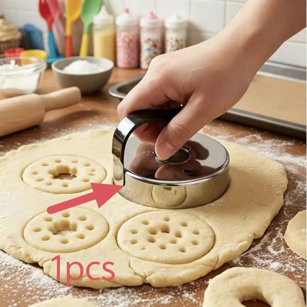 1 stainless steel doughnut mold with handle, round biscuit and biscuit cutter, necessary for baking homemade doughnuts, Donut Cutter, suitable for graduation party, Valentine's Day, Easter and Christmas, Baking Tool