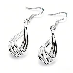 A Pair Of Silver Plated Minimalist Geometric Triple Circle Earrings - Low Allergy - Fashionable And Simple Style Jewelry - Gift For Women party