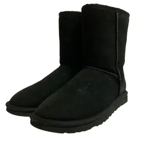 Pre-owned UGG Suede Small Leather Goods Classic Short Sheepskin Boots