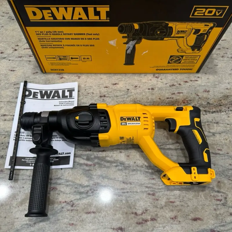 Dewalt DCH133B 1"/ po / pulg (26 mm) SDS PLUS D-HANDLE ROTARY HAMMER (Tool only)